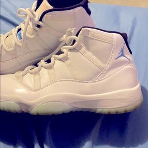 Jordan 11 legend blue